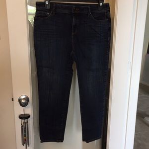 Chico’s So Slimming Girlfriend Crop -Sz 1.5 (10)